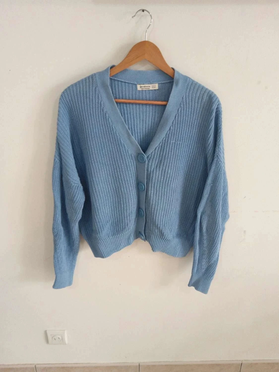 C133 cardigan bleu Stradivarius M